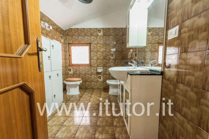APPARTAMENTO 145 mq. CON ENTRATA INDIPENDENTE
