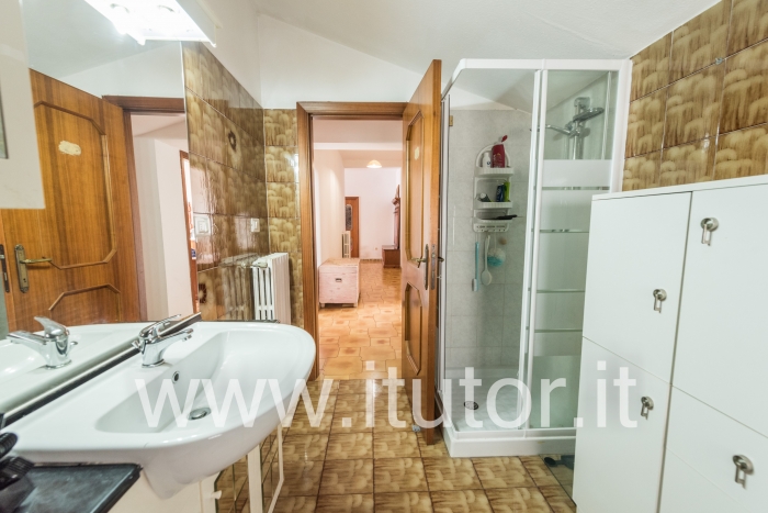 APPARTAMENTO 145 mq. CON ENTRATA INDIPENDENTE