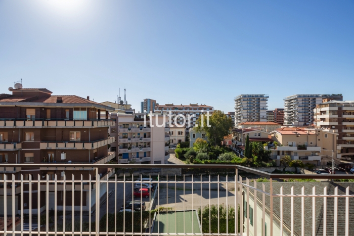 Luminoso appartamento con due camere