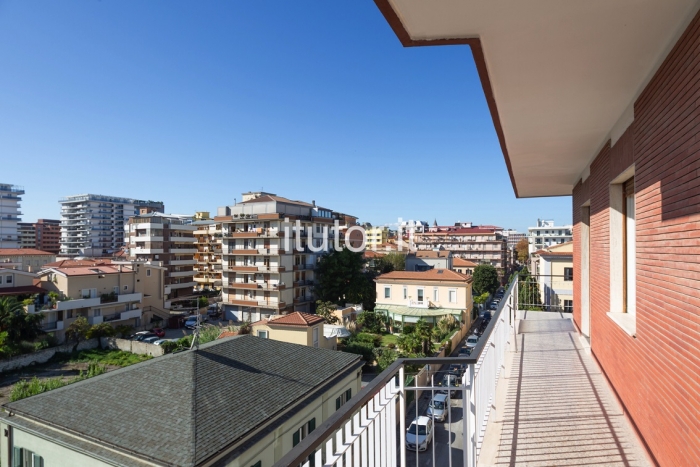 Luminoso appartamento con due camere