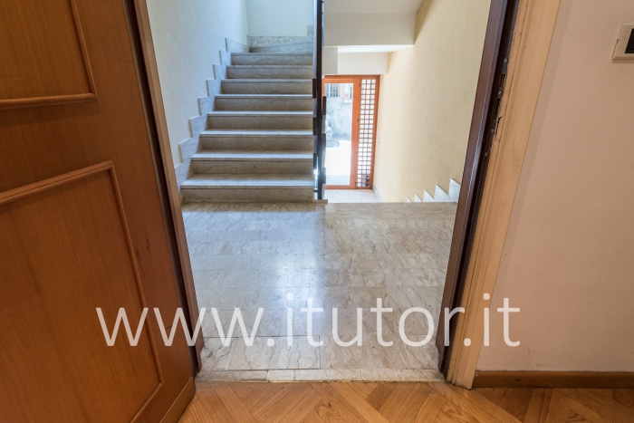 Palazzina con tre appartamenti indipendenti