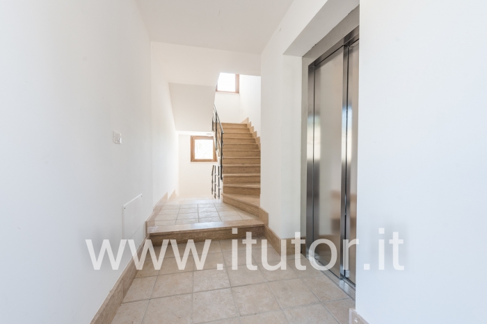 Duplex panoramico 100 mq. con tre camere