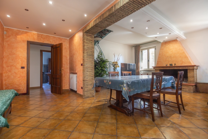 Villa con due appartamenti