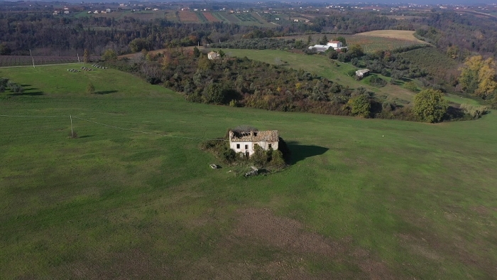 Terreno con casolare