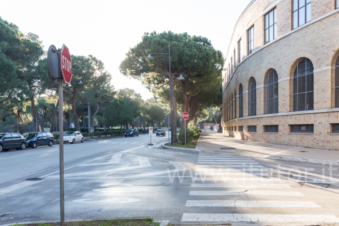 PESCARA - ZONA AURUM/PINETA DANNUNZIANA: VENDESI APPARTAMENTO/LOFT DI 130 MQ CON GIARDINO ESCLUSIVO