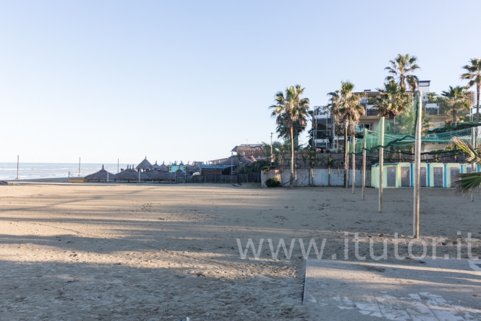 PESCARA - ZONA AURUM/PINETA DANNUNZIANA: VENDESI APPARTAMENTO/LOFT DI 130 MQ CON GIARDINO ESCLUSIVO