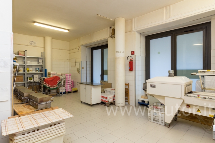 PESCARA - ZONA AURUM/PINETA DANNUNZIANA: VENDESI APPARTAMENTO/LOFT DI 130 MQ CON GIARDINO ESCLUSIVO