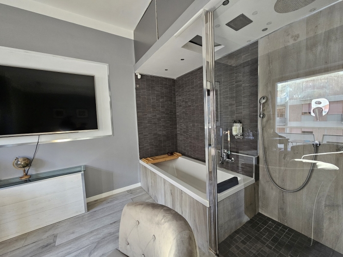 Appartamento con due ingressi