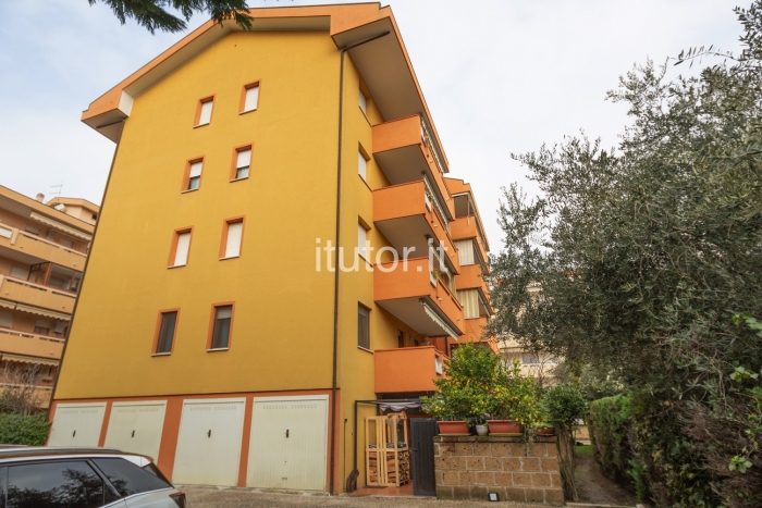 Appartamento con giardino