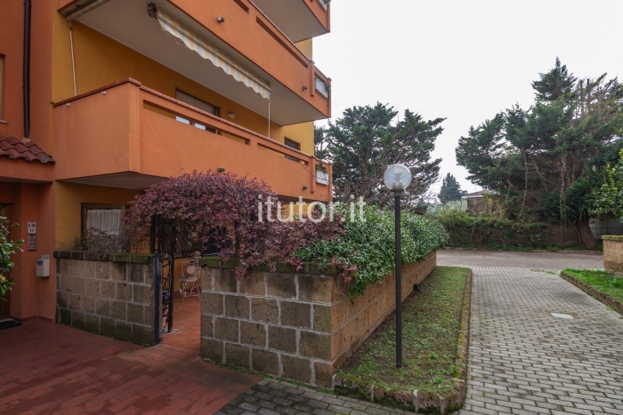 Appartamento con giardino