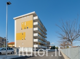 Trilocale classe A1+ su strada parco