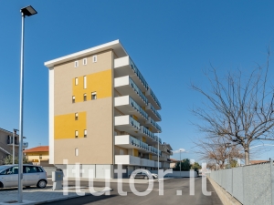 Trilocale classe A1+ su strada parco