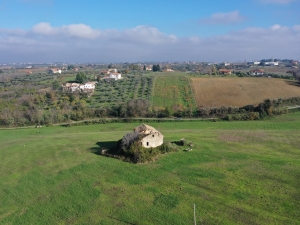 Terreno con casolare